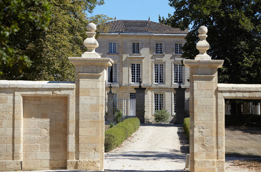 F.V. : " Nouveau classement de Saint-Émilion 2022 : Château Figeac rejoint Château Pavie au sommet "