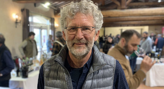 V. : " Plus bêle la vigne avec les brebis pour désherber et amender les sols "