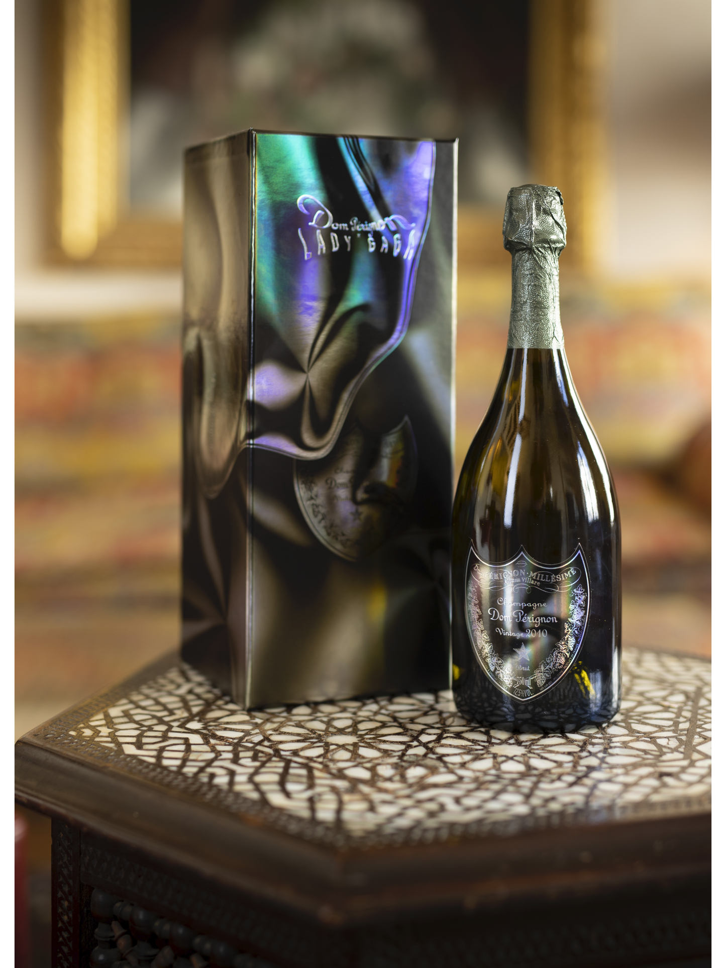 DOM PÉRIGNON ÉDITION LADY GAGA COFFRET, 2010