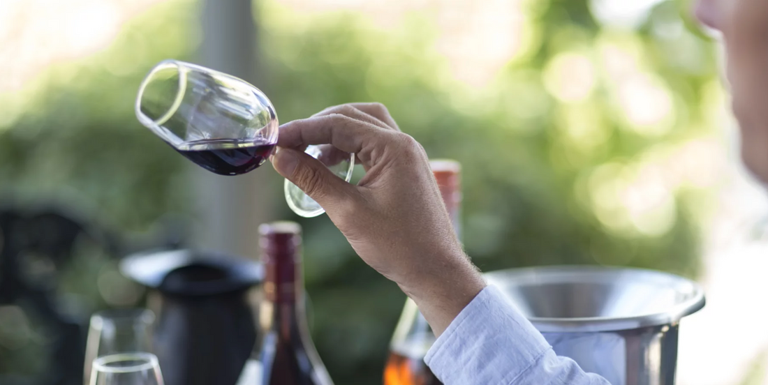 R.V.F. : " Choix du verre, température de service... : dix conseils pour réussir votre dégustation de vin "