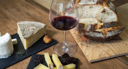 F.V. : " Cheese & Wine Week : ces 250 lieux qui rassemblent les fans de vins et de fromage à travers la France "