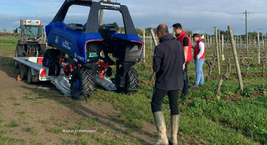 V. : " Test de robots viticoles sur les chemins ruraux "